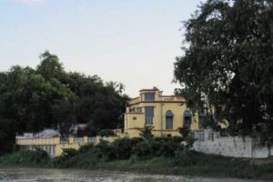 Riverfront homes of Tagore family