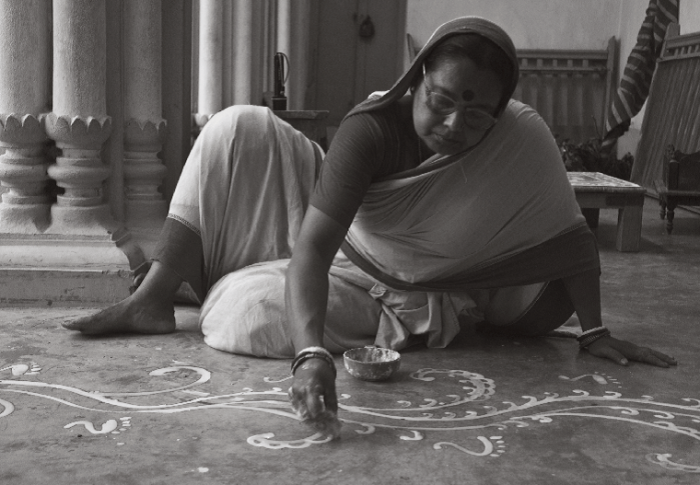 alpana at a rural durga puja photo Chirodeep Chaudhuri