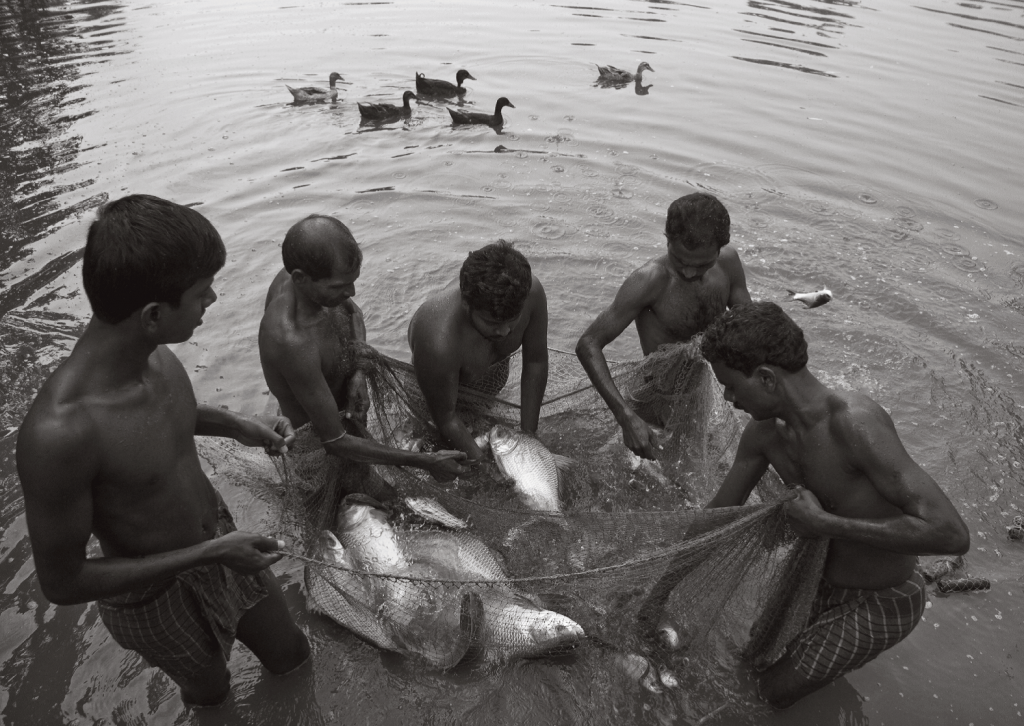 fishermen at a Bengal village photograph Chirodeep Chaudhuri