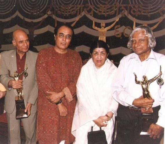 Lata Mangeshkar with Abdul Kalam Azad and Khayyam