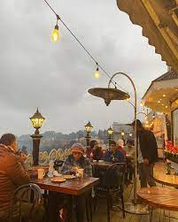 The house where the bakery was housed was named Glenary from which the bakery would ultimately take the name