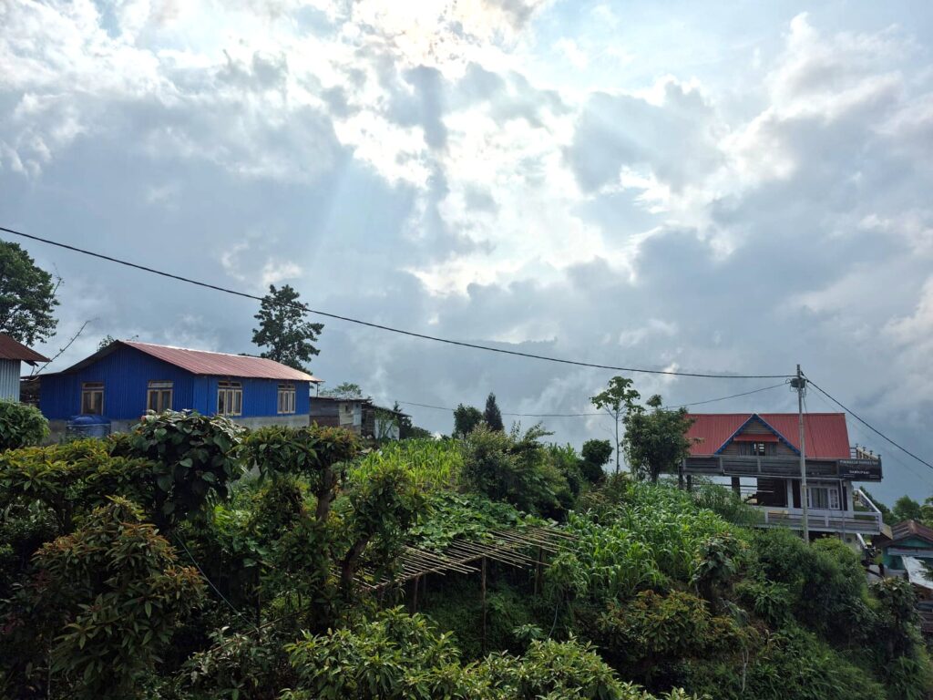 Where Clouds Wait: Notes from Dawaipani