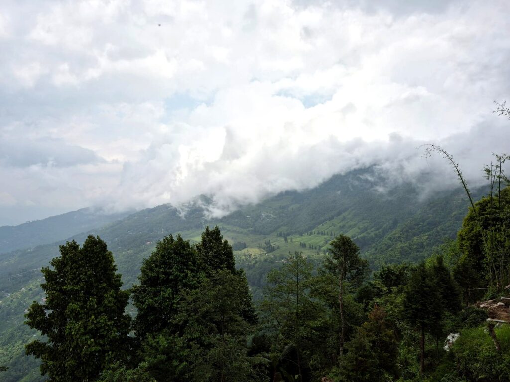 Where Clouds Wait: Notes from Dawaipani